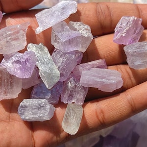 KUNZITE RAW CRYSTAL - Spodumene, Triphane Green,Pink Kunzite Raw Crystal - Housewarming Gift, Home Decor, Raw Crystal, wire wrapping crystal