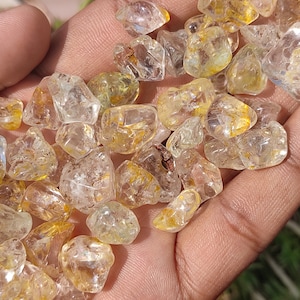 TOPAZ Raw Crystal ~~ Topaz Raw Tumble Crystal - Healing Crystal - Smooth Tumble stone - Natural Topaz Crystal