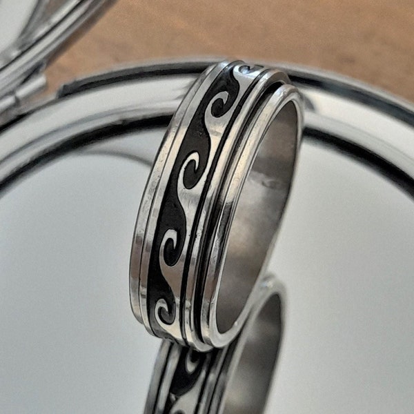 Silver Spinner Ring Waves ,Anxiety Relief, Meditation Ring, Spinning Ring, Rotating Ring, Fidget Ring, Worry Ring, Statement Ring, Spin Ring