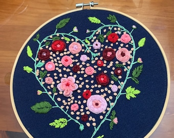 Bordado de corazón de jardín