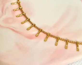 LEA Choker