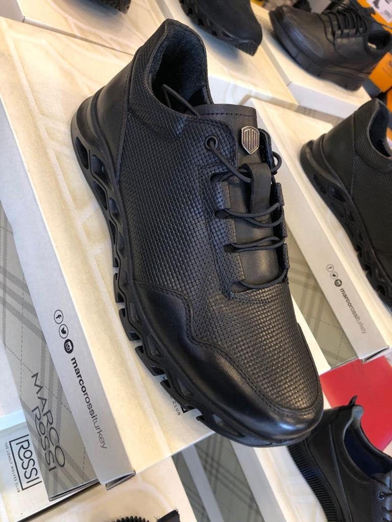 black winter trainers womens