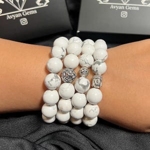 Calming Howlite Crystal Bracelet: Natural Gemstone Jewelry