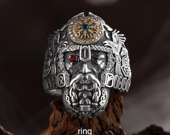 Odinring i sterlingsilver: Nordiska runor, granat, vikingasmycken
