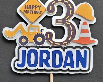 30er Jahre Geburtstag Tortendeko mit Name und Alter.