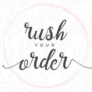 Op de afbeelding: Witte achtergrond met een roze cirkel en zwarte tekst die "rush your order" zegt.