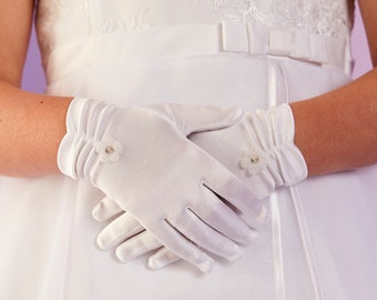 Gants de communion blancs froncés pour filles Lois avec détails floraux