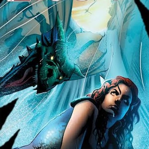 Może przedstawiać: Okładka komiksu Red Sonja przedstawiająca kobietę z czerwonymi włosami i niebiesko-zieloną istotę w tle. Tytuł "Red Sonja" jest napisany czerwonymi literami z mieczem za nim.