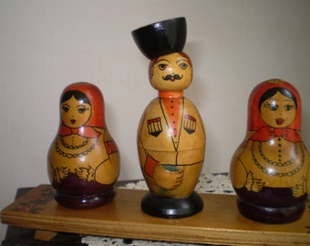 Russian three pieces nesting dolls dolls With stand