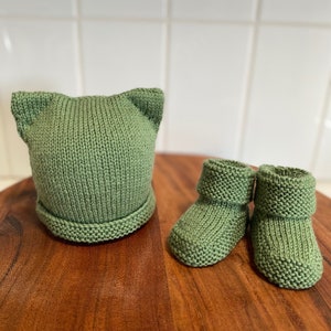 Knitting Pattern Easy Cute beanie and bootie set PDF Instant Digital Download Newborn to 3 months 4ply