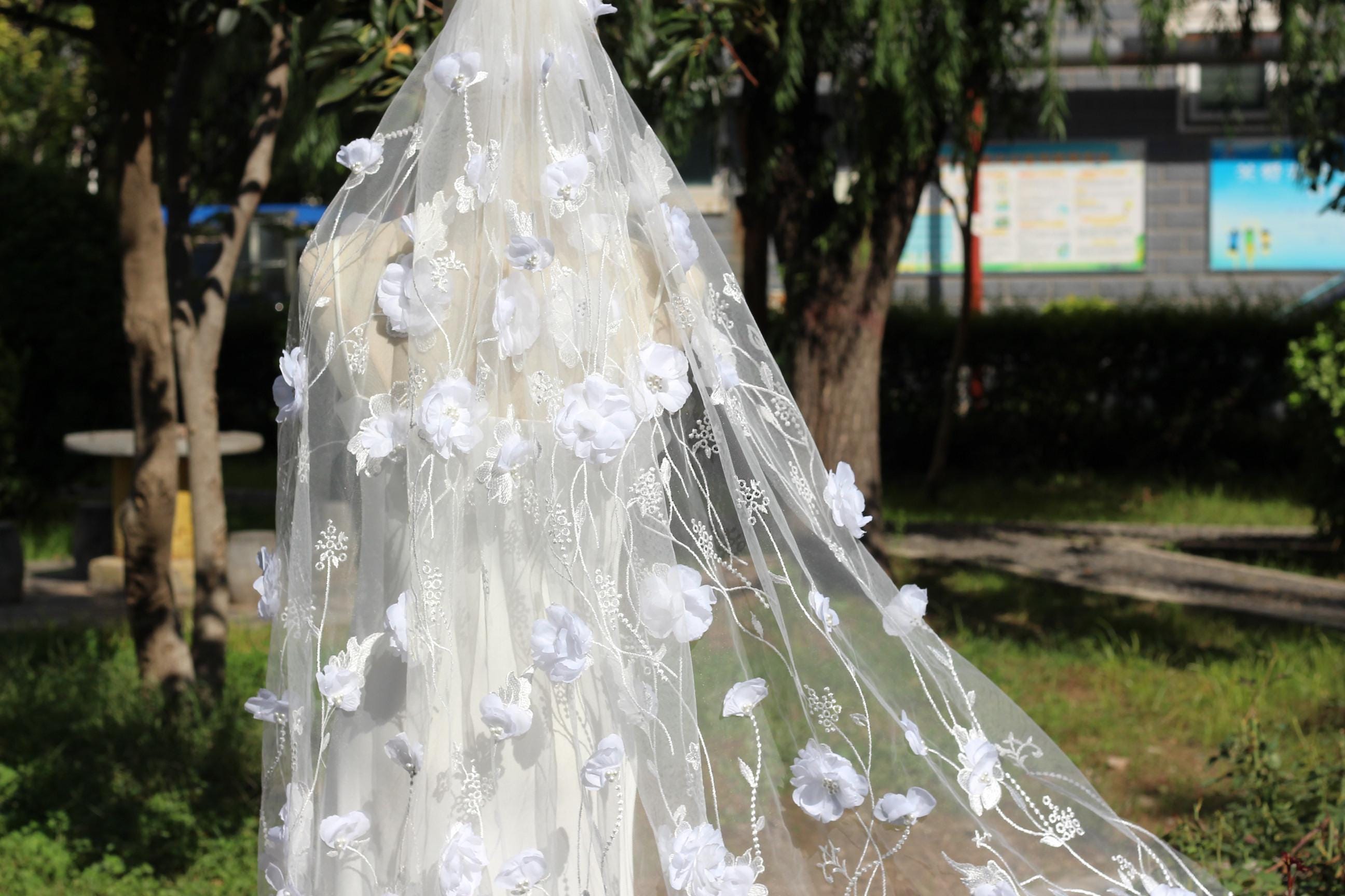 3D Floral Cathedral Wedding Veil, Handmade White Flower  display picture 2