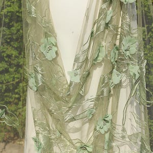 grüner Umhang,Blumen Umhang,Wildblumen Umhang,besticktes Hochzeit Umhang,Blumen Braut Umhang,Blumen Hochzeit Umhang