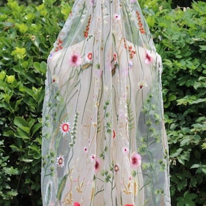 Embroidered Flowers Bridal Veil,Colourful wildflower wedding veil,Floral Bridal veil ,Secret garden flower wedding veil,botanical veil,