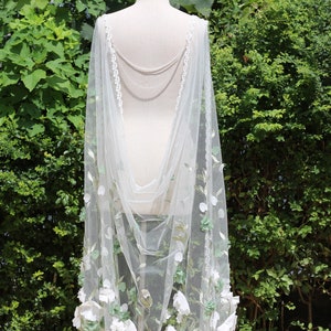 Grüner Blumen Hochzeitsumhang,Wildblumen Braut Umhang,3D gestickter Hochzeit Umhang,Hochzeitskleid Umhang