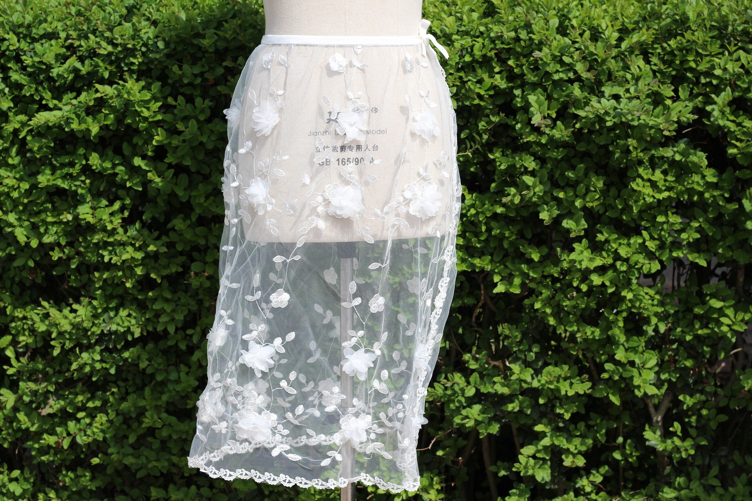 [ODDONEOUT] EMBO FLOWER LACE SKIRT /追跡付 il_fullxfull.4923685341_1qzj.jpg