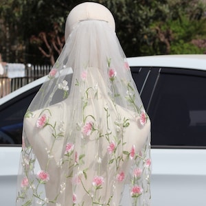 floral embroidered bridal veil,embroidery flower veil,unique wedding veil,flower wedding veil,flowery wedding veil,floral wedding veil