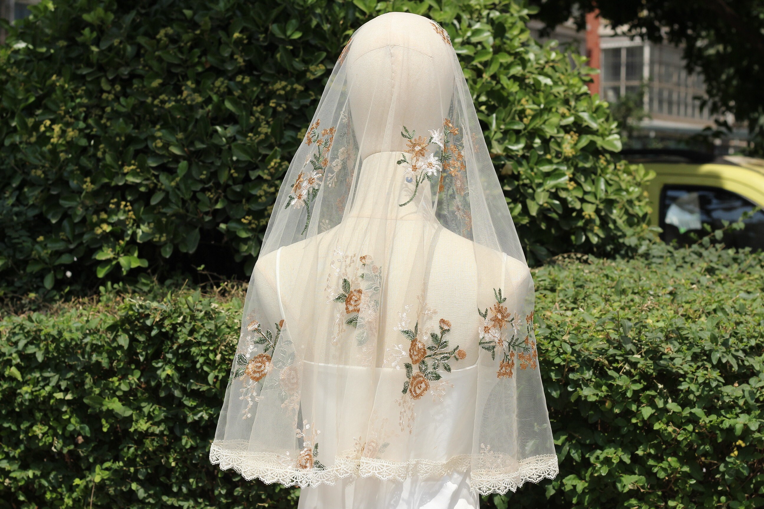 Floral Embroidered Chapel Veil with Clips, 100% Polyester Mantilla Prayer Mantilla Veil - Etsy main image 2