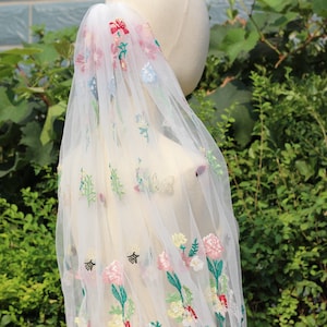 wildflower veil,embroidered flower wedding veil,floral embroidered veil,flower embroidery veil,floral wedding veil,floral bridal veil