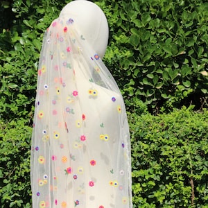 colorful wedding veil,embroidered flower veil,floral bridal veil embroidered veil floral,wildflower veil,floral wedding veil,unique veil,
