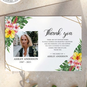 Modèle de carte de remerciement photo pour funérailles célébration de la vie Cartes commémoratives tropicales, cartes de remerciement Plumeria hawaïen Cartes de sympathie modifiables