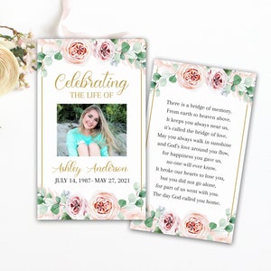 Tarjeta de oración funeraria editable de rosas rosas verdes, plantilla de tarjeta de oración conmemorativa imprimible Tarjeta de oración funeraria Tarjetas de oración católica F1