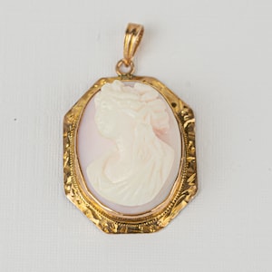 10k Yellow Gold Cameo Pendant, Victorian, Shell Carved Pendant
