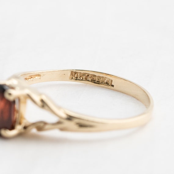 Garnet Ring 10k Yellow Gold, Ring Size 7.5, Oval … - image 5