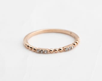 Anillo de cuentas de diamantes de oro rosa de 10 k, tamaño de anillo 7, anillo minimalista delgado, 1,4 mm de ancho