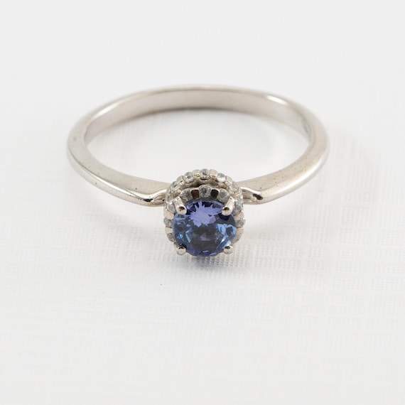 Tanzanite ring in sterling silver with white zircon accents, 5mm round gemstone, Silver 925, Ring Size 10