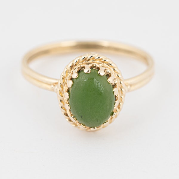 Jade ring, 10k yellow gold ring, finger size 5.5, Vintage cabochon gemstone ring, 7x6mm