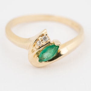 10k yellow gold Emerald diamond ring, Emerald marquise shape, Ring size 6, May Birthstone