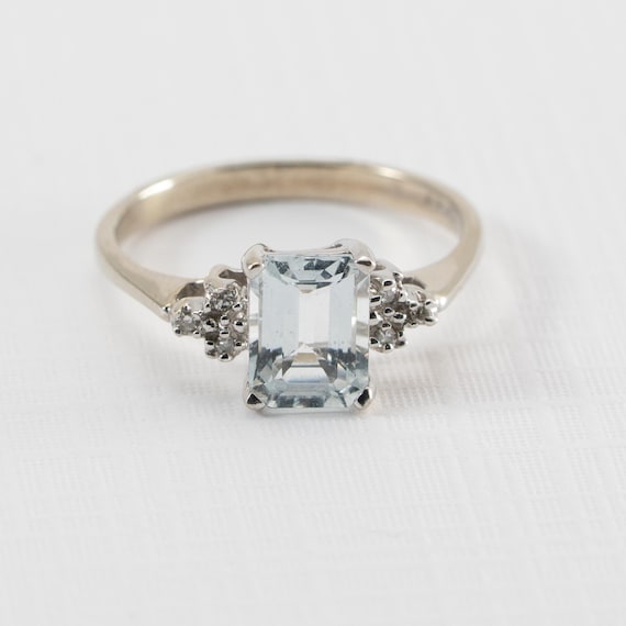 Aquamarine Ring with Diamond accents, 10k white gold, Ring size 7.25, 5x7mm
