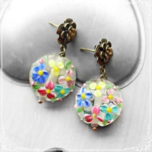 Enchanting lampwork earrings &#39;Fiorellini&#39;, Art Deco earrings glass bead with flowers