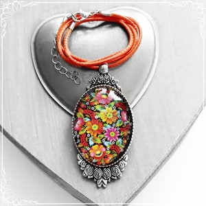 Enchanting necklace &#39;Blossom Splendor&#39;, Art Nouveau cabochon necklace Mille Fleurs, Art Deco necklace garden flowers