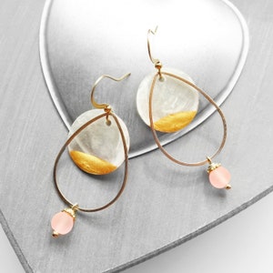 Noble earrings &#39;Goldschein&#39;, filigree shell pearl earrings