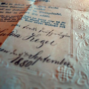 Tarjeta de recuerdo de confirmación alemana antigua de 1880: diseño de encaje de la época victoriana