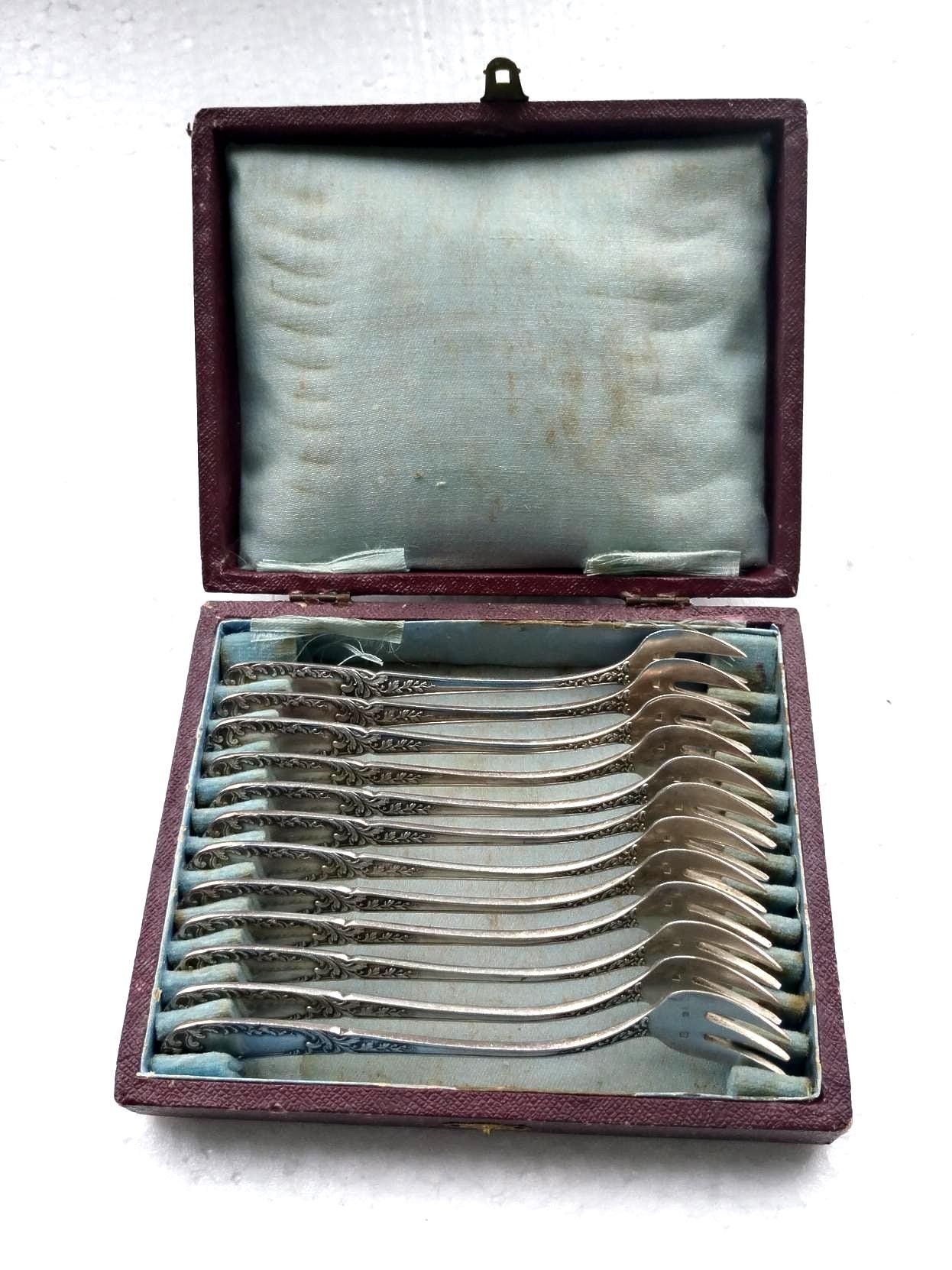 12 Petites Cuillères Art Nouveau – 1900-1920 – Dans Leur Boîte D'origine – Argenté