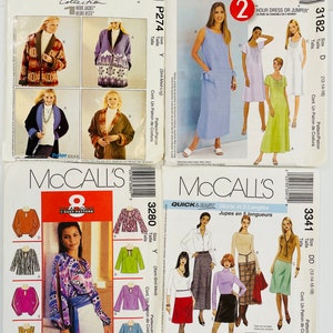 Könnte beinhalten: Vier Nähmusterumschläge mit Bildern von Damenbekleidung. Die Muster sind für eine Jacke, ein Kleid, eine Bluse und einen Rock. Die Umschläge sind mit dem Markennamen McCall's und den Musternummern gekennzeichnet.