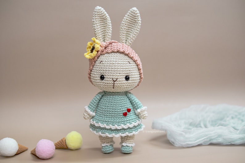 Tranguyenami PDF-BESTAND Gehaakt konijnenmeisje versie met twee lagen Amigurumi haakpatroon Gehaakt speelgoed Engels/Español/Portugees afbeelding 2