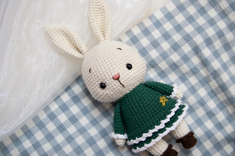 Tranguyenami PDF-BESTAND Gehaakt konijnenmeisje versie met twee lagen Amigurumi haakpatroon Gehaakt speelgoed Engels/Español/Portugees afbeelding 5