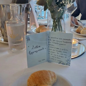 Grafica matrimonio fatta a mano e personalizzabile su richiesta. Tabló dei mariage, segnaposti, segnatavoli e segnalibri.