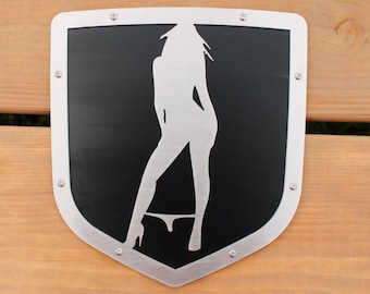 Insignia de puerta trasera con cuentagotas Panty: se adapta a puertas traseras de Dodge Ram® 2009-2012