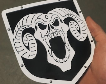 Distintivo personalizzato per portellone posteriore con teschio: adatto ai camion Dodge Ram di quarta generazione