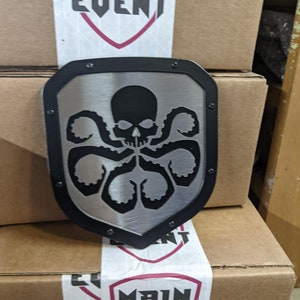 Badge Hail Hydra-grille: past op Dodge Ram® 2013-2018