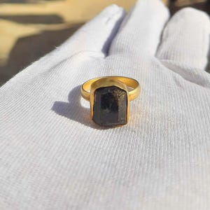 Natürlicher Edelstein Ring, schwarzer Turmalin Ring, gut aussehender Ring, Vergoldeter Ring, Frauen Schmuck, Turmalin Schmuck, Abendgarderobe Ring