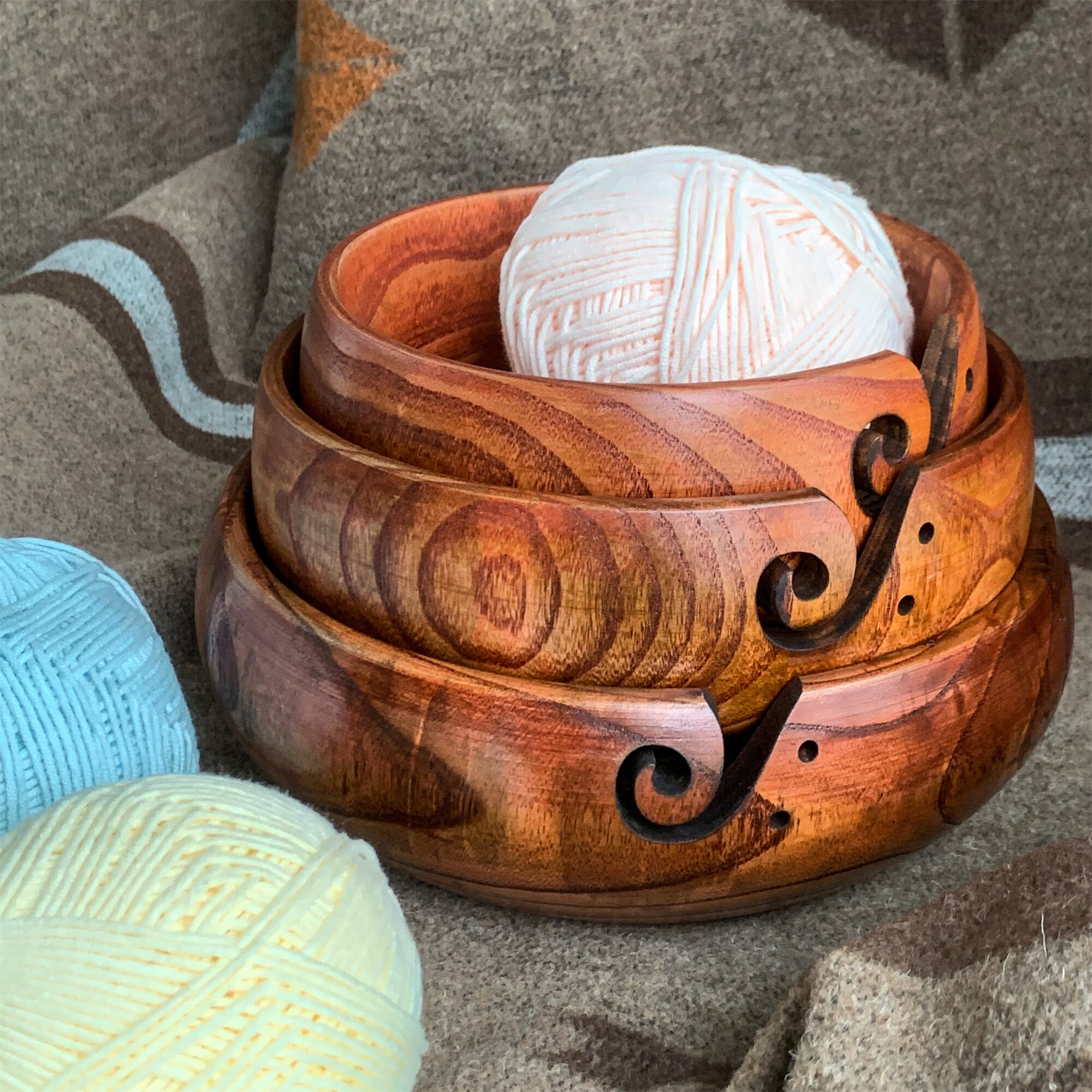 Handmade Wooden Yarn Bowl Lichtenberg With Resin and Mango Wood, Wooden  Bowl for Knitting Crocheting Large Yarn Organizer Multipurpose Bowl 