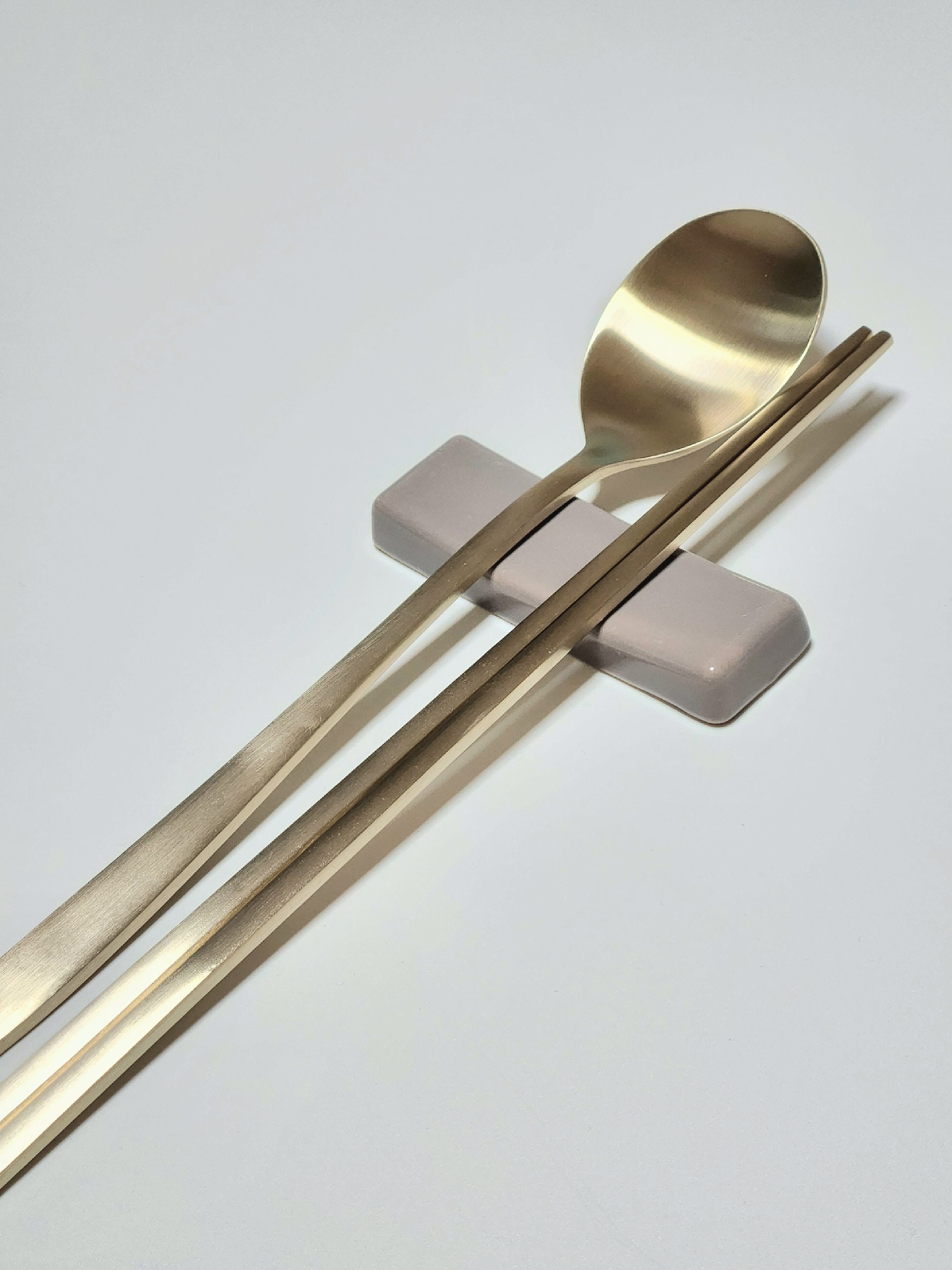 Set Posate Cookie Run Kingdom - Cucchiaio E Bacchette In Acciaio Inox 22 Cm - GingerBrave