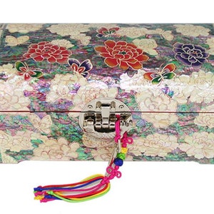 Elegant Korean natural mother-of-pearl peony jewelry box (21cm)