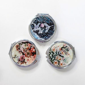 Portable Pill Organizer with Korean Traditional Paintings made of Mother of Pearl (3 types)