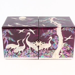 Korean Mother of Pearl handmade jewelry box with hanji and crand pattern